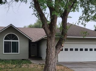 828 S E St, Lakeview, OR 97630