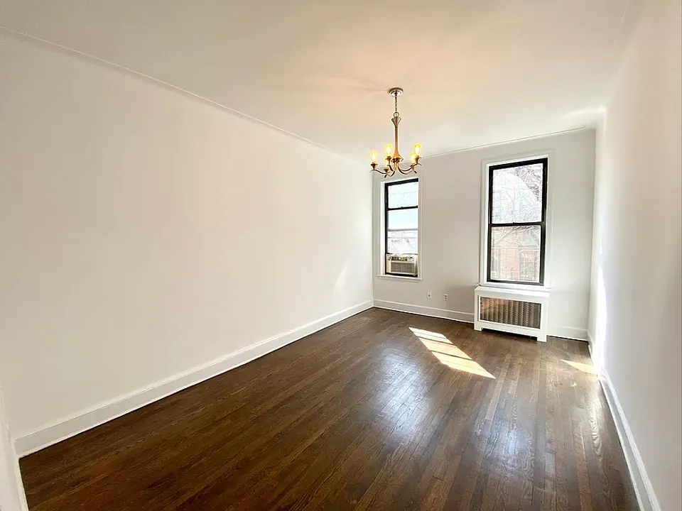 51 7th Ave S #4C