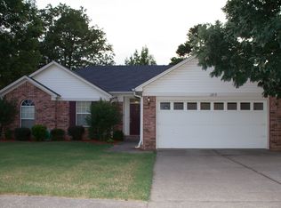 12919 Westglen Dr, Little Rock, AR 72211