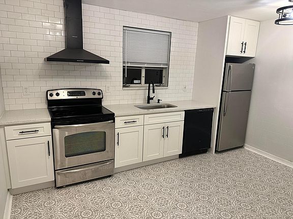 4th image of 702 E Floribraska Ave #1