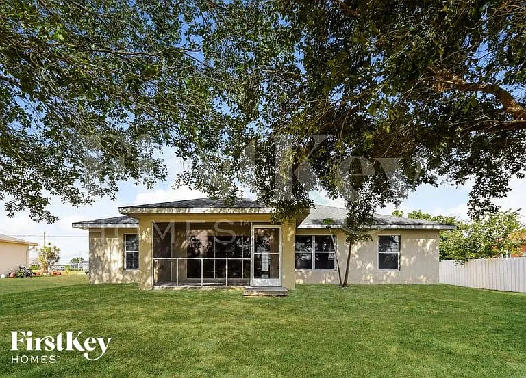1211 NW 12th Pl — Photo 14