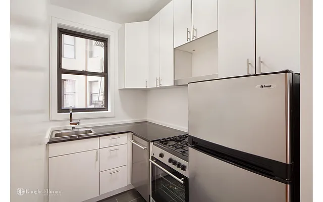 Rented by Douglas Elliman | media 4