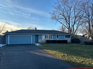 201 N Kent Rd, McHenry, IL 60051