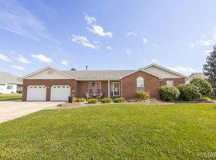 310 Coventry Way, Highland, IL 62249