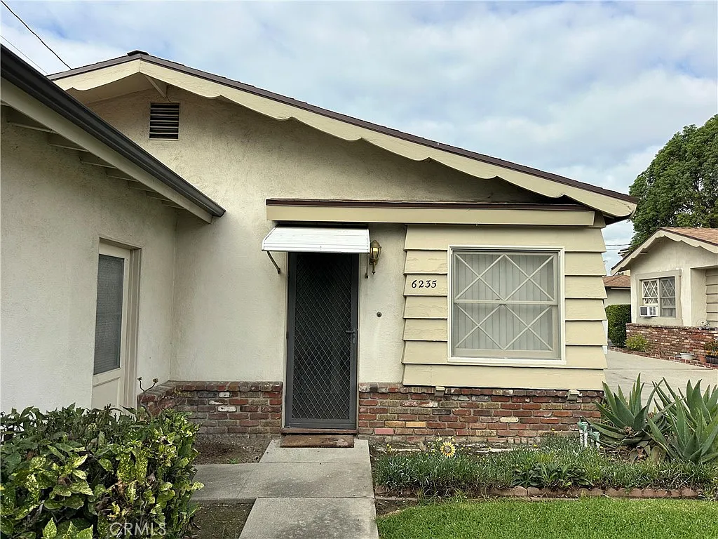 3 bed, 1211 sqft, $3,250 — Photo 3