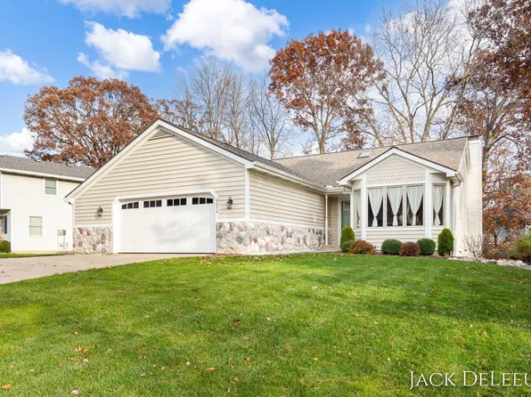 6696 Highmeadow Dr SW, Byron Center, MI 49315