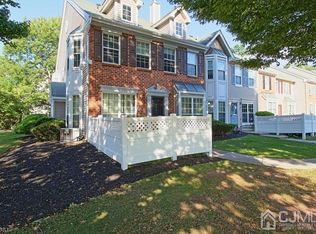 361 Hadleigh Ln, North Brunswick, NJ 08902