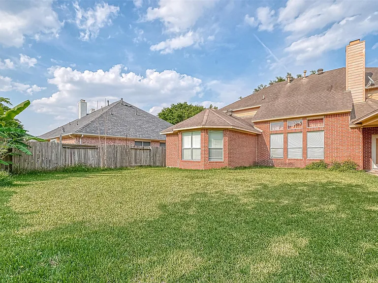 6806 Rhodes Ct — Photo 49