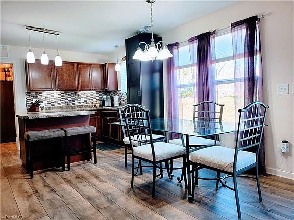 4th image of 4728 Tuliptree Dr