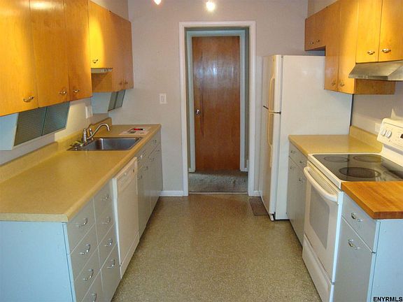 4th image of 2315 Gurenson Ln