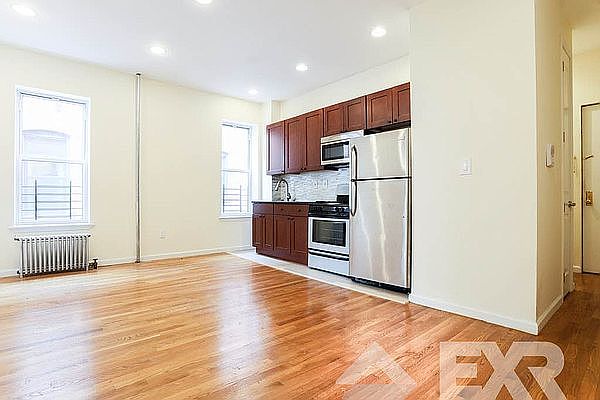 1st image of 372 Montgomery St #1BB