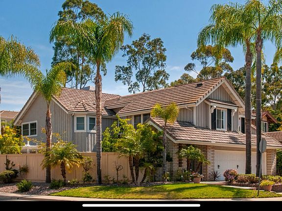 2nd image of 12464 Oakfort Ct