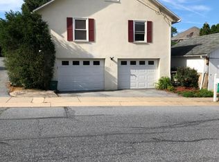 21 Arrowhead Dr, Lititz, PA 17543