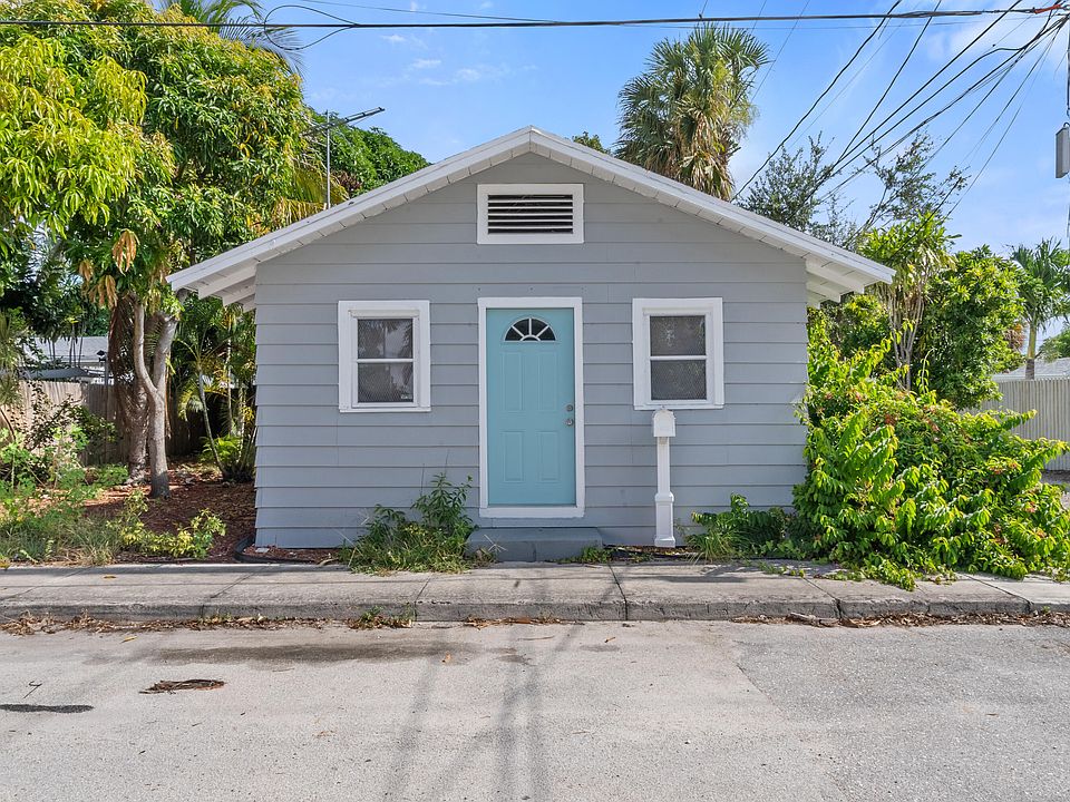 1st image of 612 3rd Avenue S