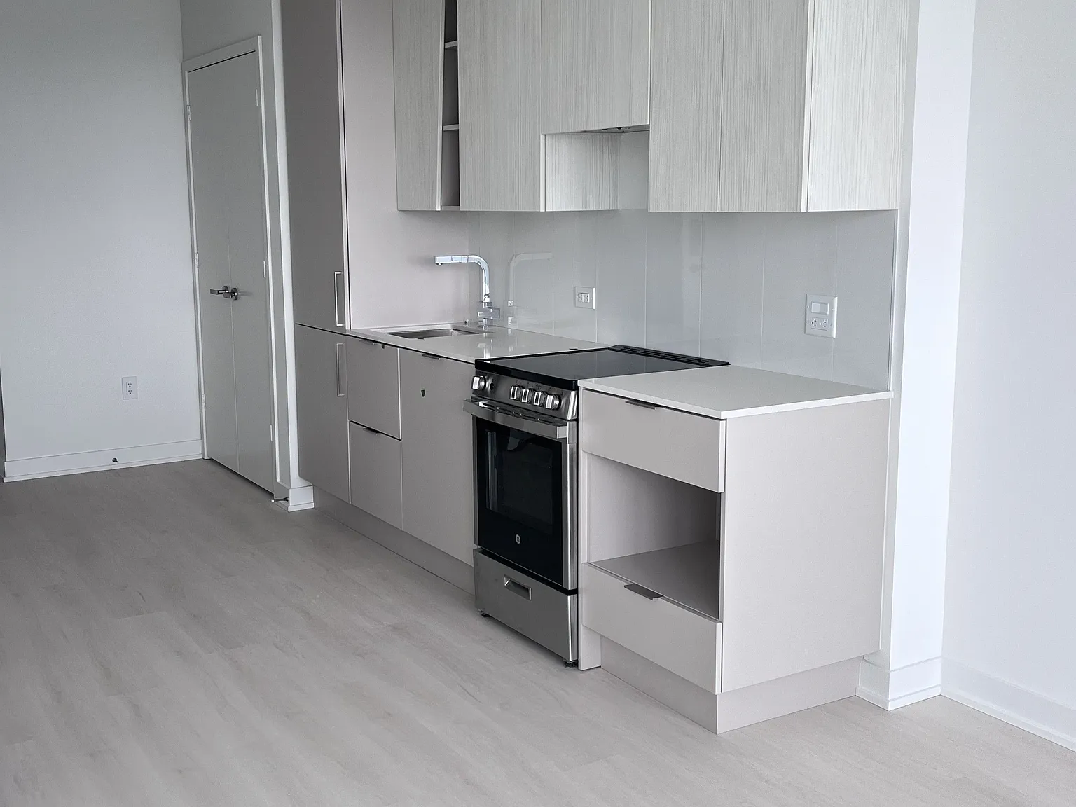 1 bed, $2,200 — Photo 2