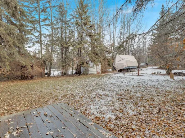 5 Hummingbird Ln, Half Moon Bay, AB T4S 1S1