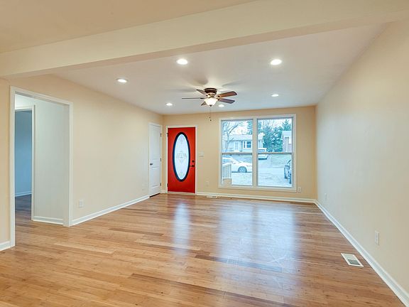 5th image of 2133 W Richmond Hill Dr