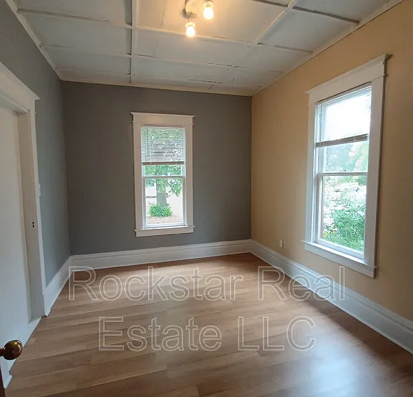 519 E Ermina Ave — Photo 39