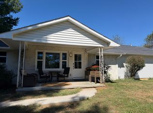 3198 Mathews Ln, Blacksburg, VA 24060