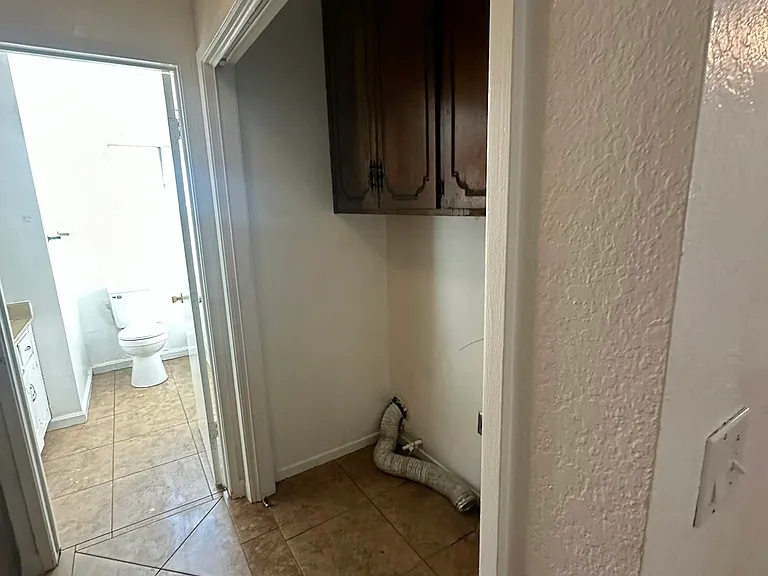 1711 E Paradise Ave — Photo 5