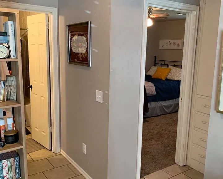 215 E Kittyhawk Dr — Photo 6
