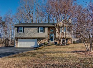 1404 Gravel Hill Rd, Vinton, VA 24179