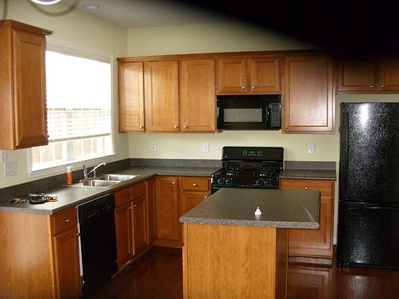 3rd image of 231 Balaban Cir #231