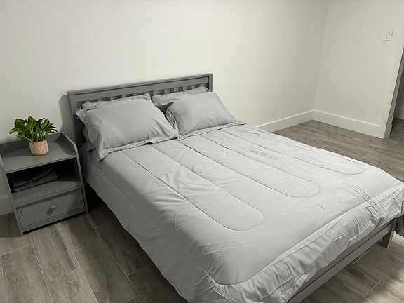 3rd image of 245 NW 32nd St #3
