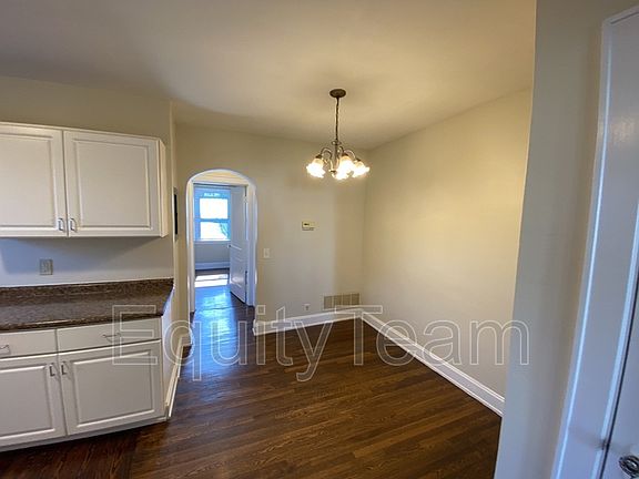 4th image of 3157 Parkview Ave APT 1