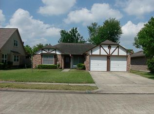 323 Knoll Forest Dr, League City, TX 77573