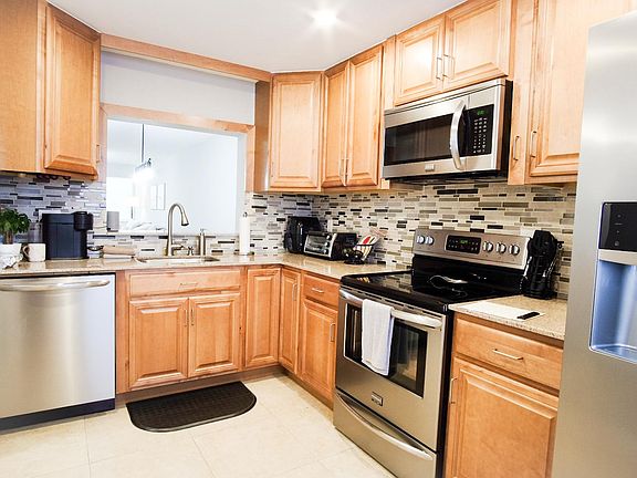 5th image of 2940 SW 22nd Ave APT 703