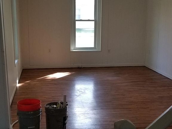2nd image of 1718 Marion Ave