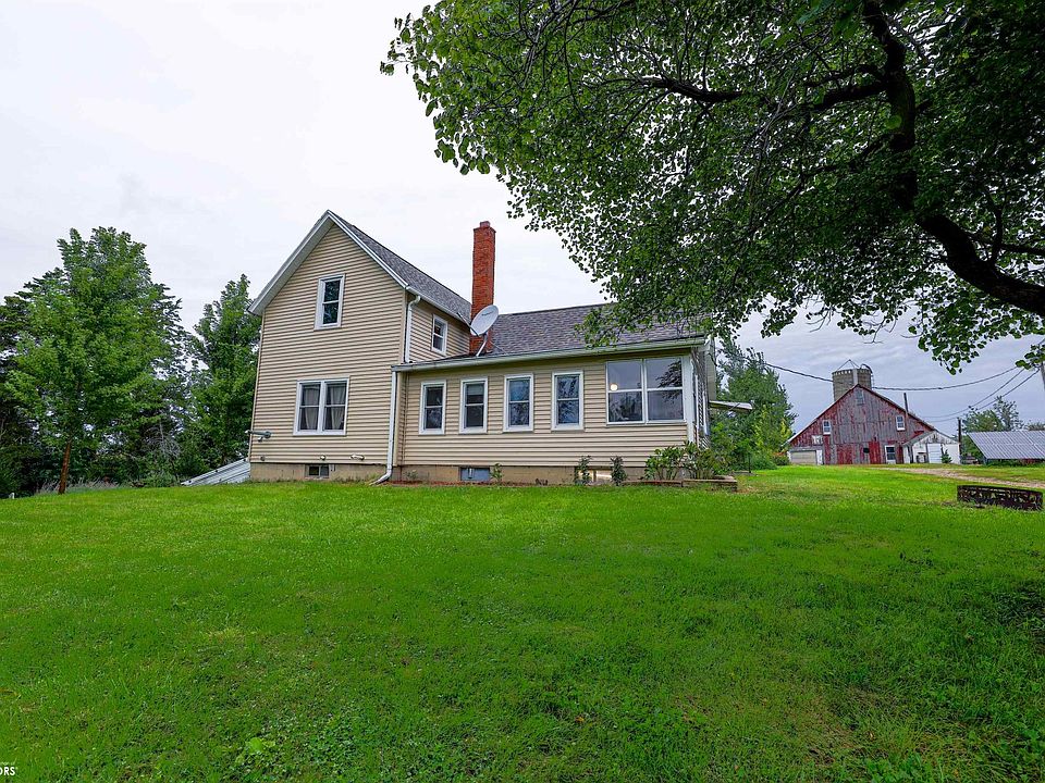 1st image of 1685 160th St