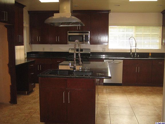 4th image of 5325 La Forest Dr