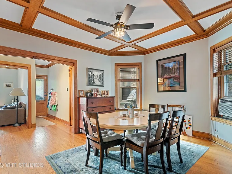 4229 N Leavitt St #1 — Photo 5