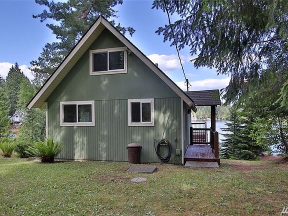 2nd image of 250 NE Lake Dr