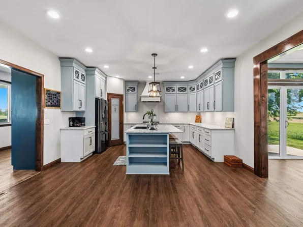 W9020 Breezy Point Rd, Beaver Dam, WI 53916