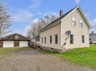 4 South St, Orleans, VT 05860