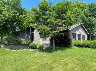 680 N 4th St, La Crescent, MN 55947