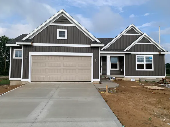 10535 Winnie Ln, Allendale, MI 49401