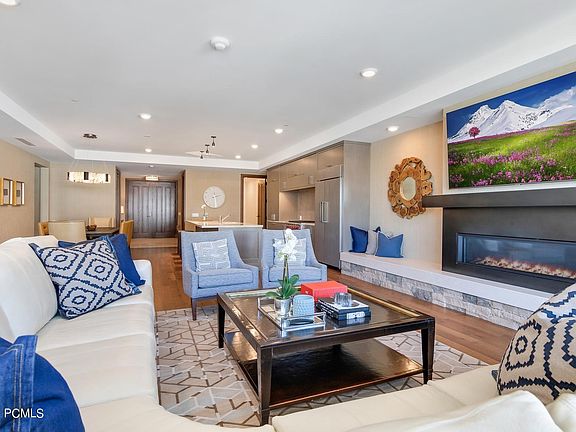 2nd image of 2290 E Deer Valley Dr #202