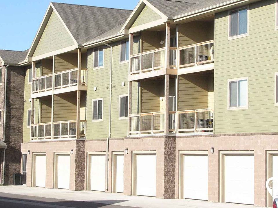 1st image of 625 W 81st St #2359
