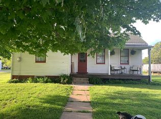 314 W High St, La Moille, IL 61330