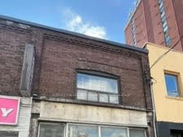 1755 Eglinton Ave W Floor 2, Toronto, ON M6E 2H7