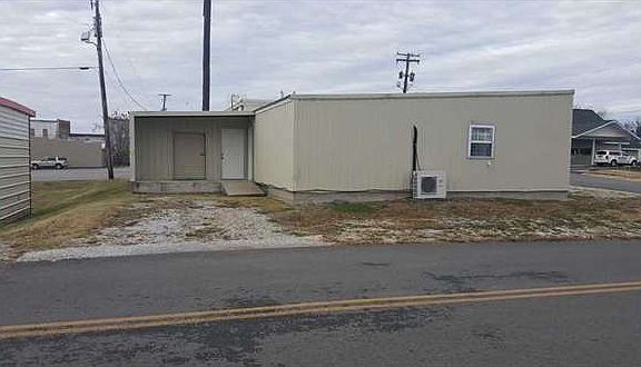 5th image of 106 E Nome St