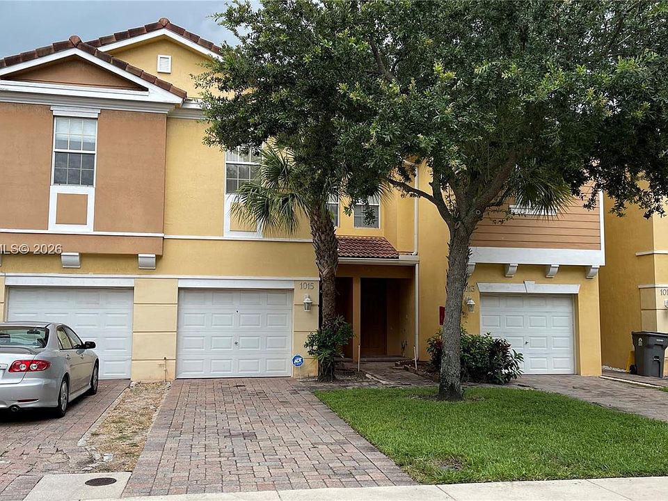 1st image of 1015 Pipers Cay Dr