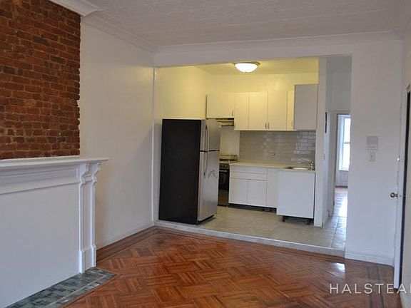 2nd image of 102 Lefferts Pl APT 4