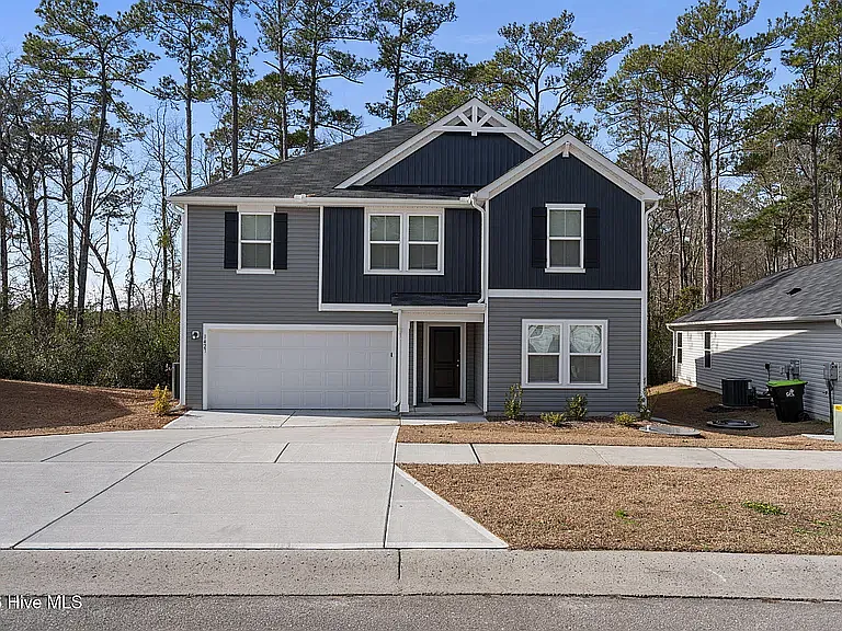 1427 New Sun Dr SE