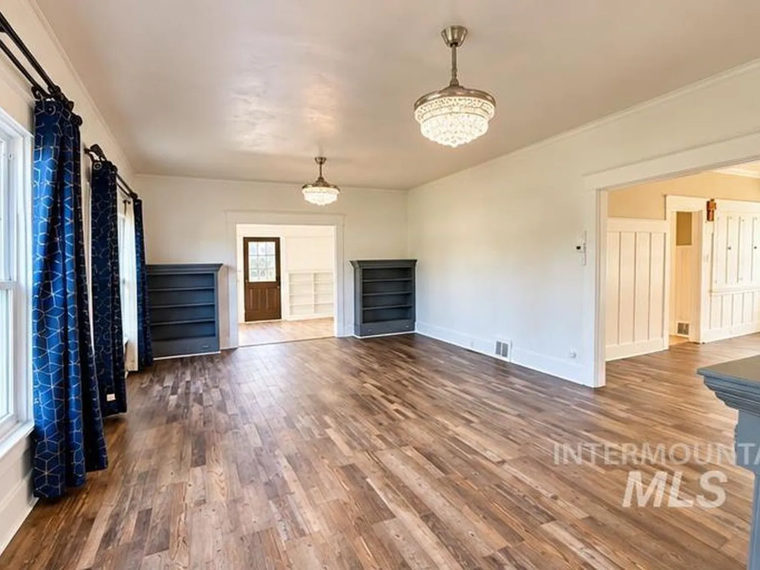 5 bed, 3168 sqft, $2,600 — Photo 2