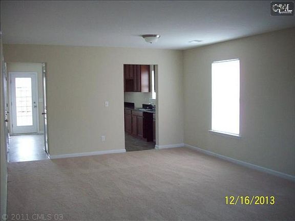 2nd image of 905 Yarrow Ln